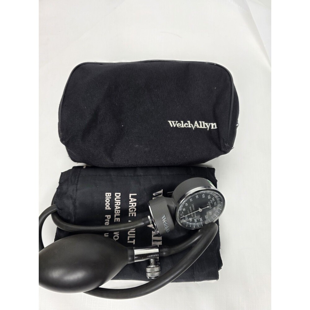 Welch Allyn  5098-02 Hand Aneroid Sphygmomanometer W/ LG  Adult Cuff & Case